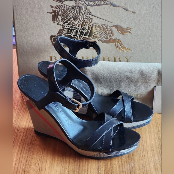 New 100% Auth Burberry Women's Platform Wedge Black  Leather Sandals - Picture 3 of 6